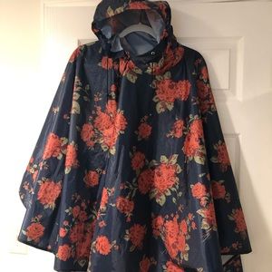 Adorable Rain poncho. One Size. Navy Floral print